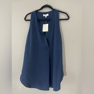 Gibson Latimer-Size XL- Navy no sleeve blouse